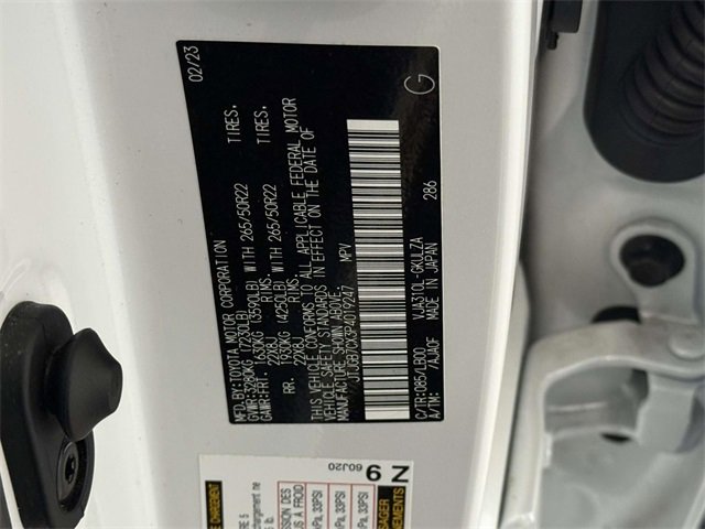 Used 2023 Lexus LX 600 4WD w/ Luxury Package image 34