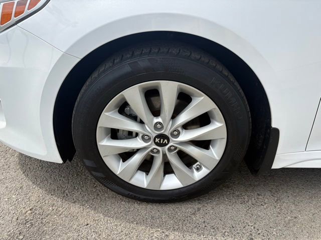 Used 2018 Kia Optima LX w/ 17" Alloy Wheels Package image 13