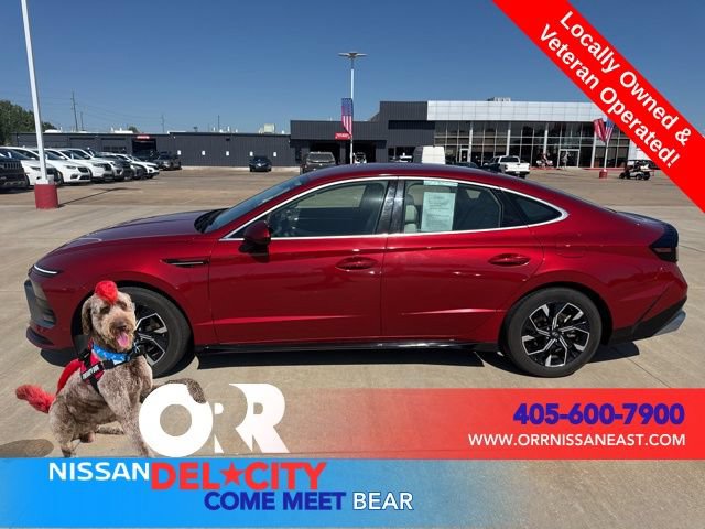 Used 2025 Hyundai Sonata SEL FWD image 2