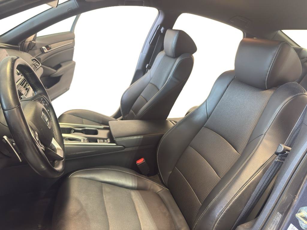 Used 2018 Honda Accord Sport image 15