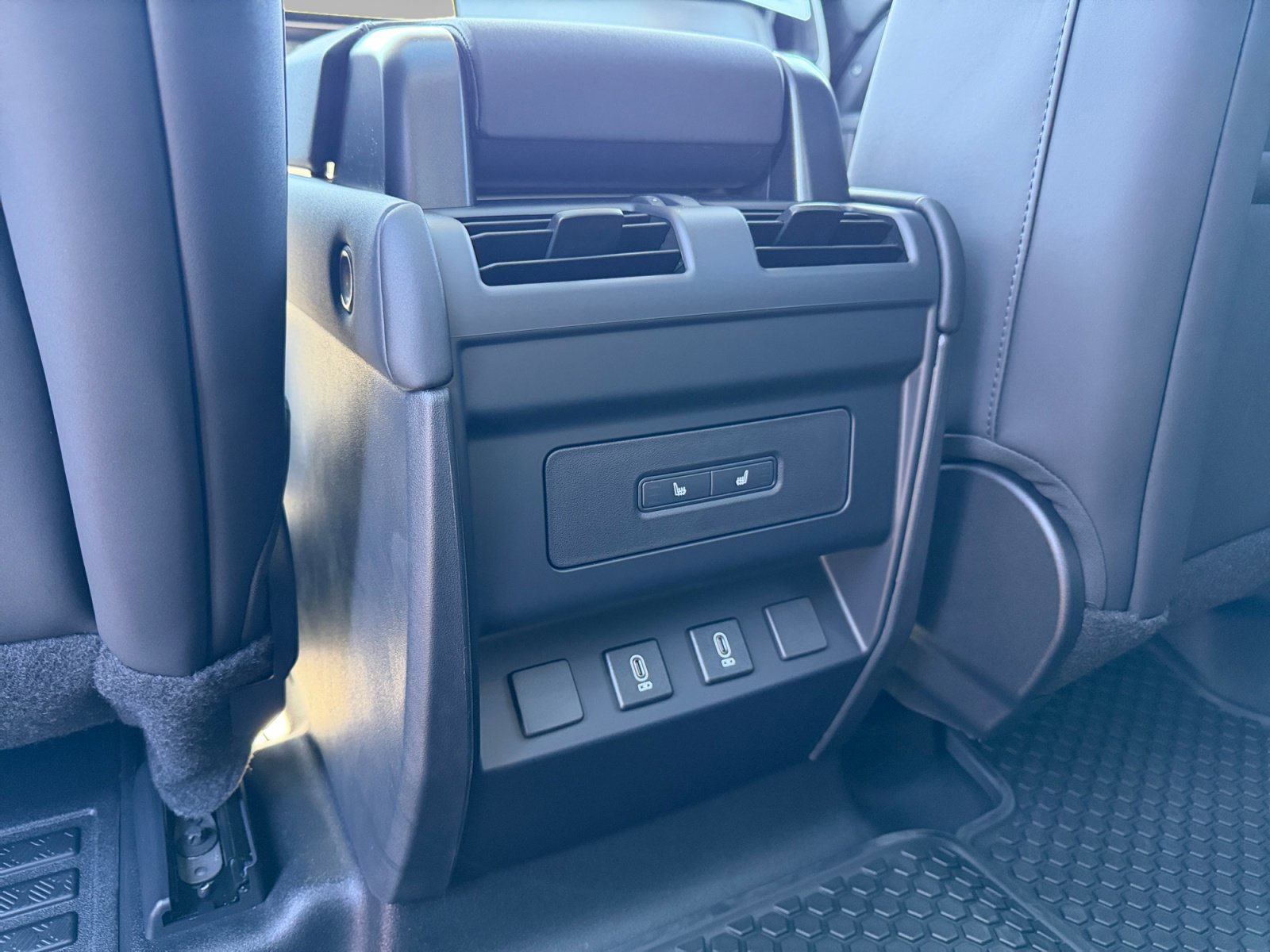 New 2026 Land Rover Defender 110 S AWD/4WD image 18