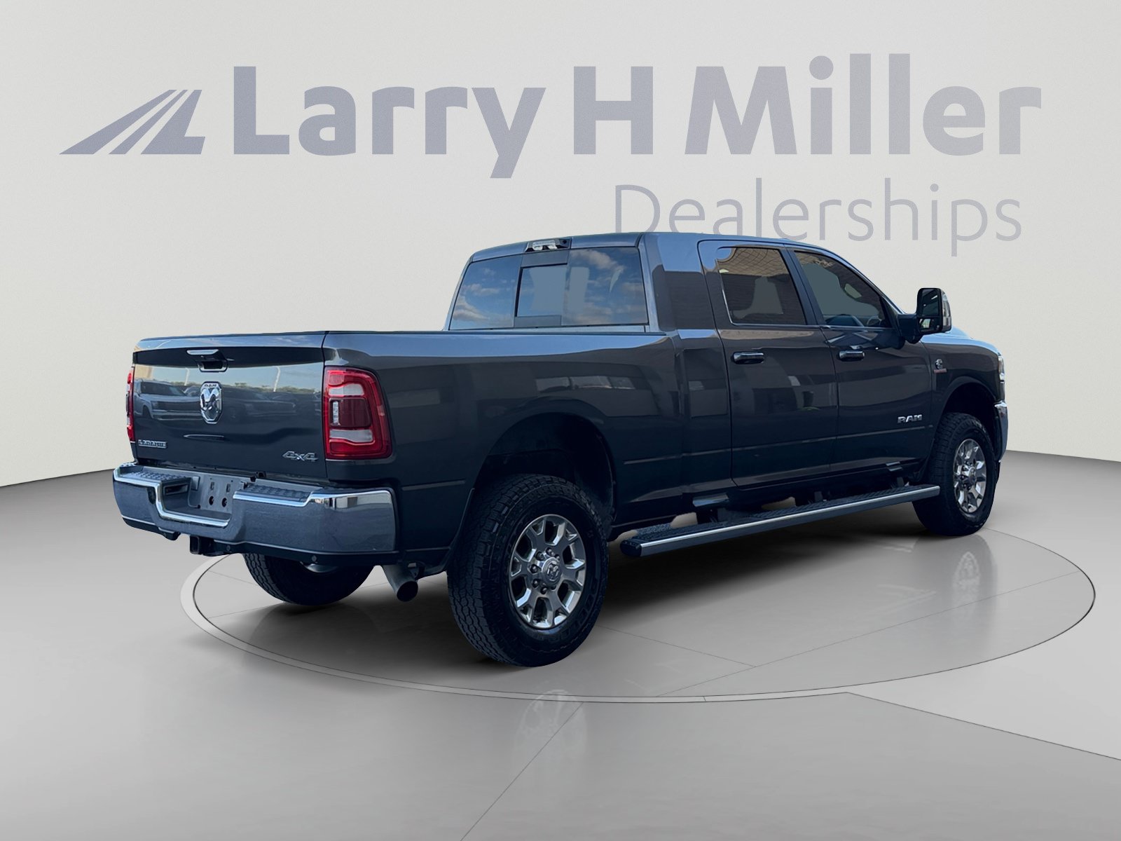 Used 2024 RAM 2500 Laramie AWD/4WD image 5
