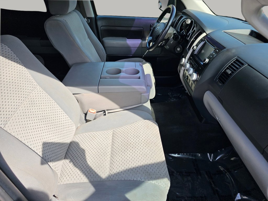 Used 2013 Toyota Tundra 4x4 CrewMax w/ Tow Pkg image 23