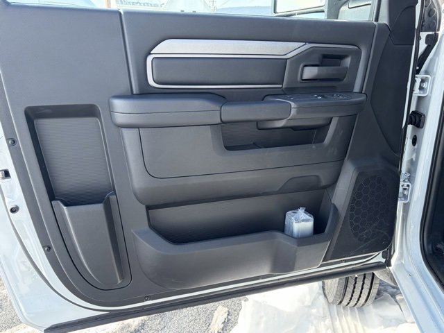 New 2026 RAM 5500 Tradesman w/ Chrome Appearance Group image 40