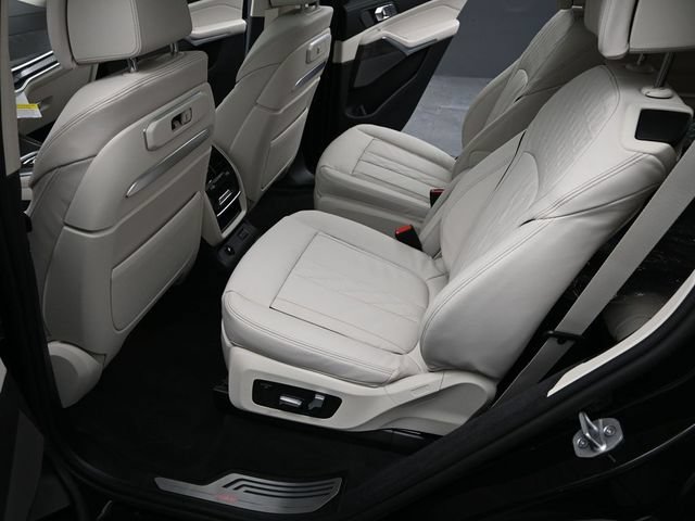 New 2026 BMW X7 xDrive40i AWD/4WD image 18