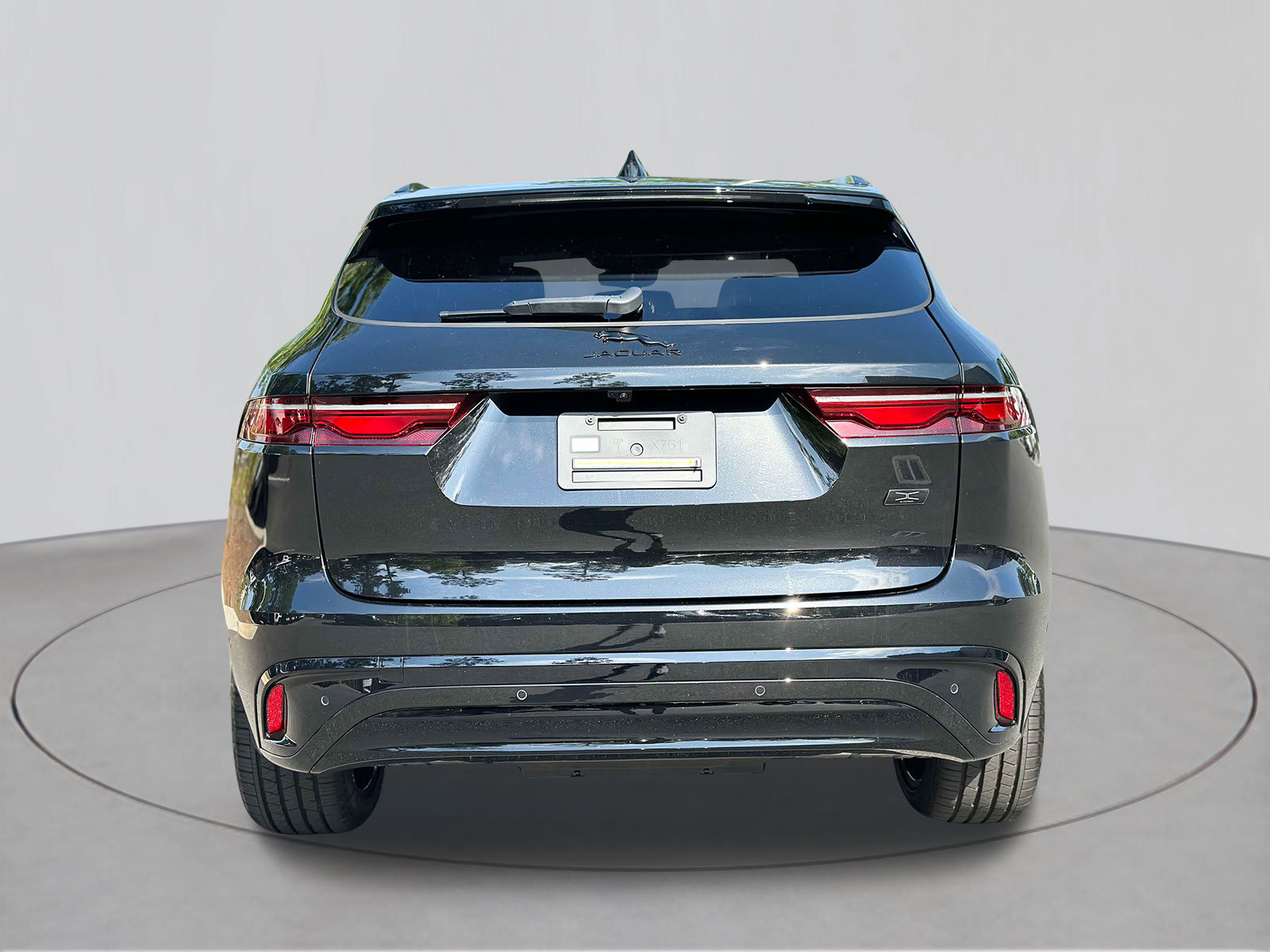 New 2026 Jaguar F-PACE R-Dynamic S image 3