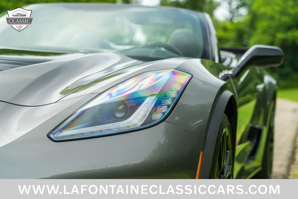 Used 2015 Chevrolet Corvette Z06 w/ 2LZ Preferred Equipment Group RWD image 30