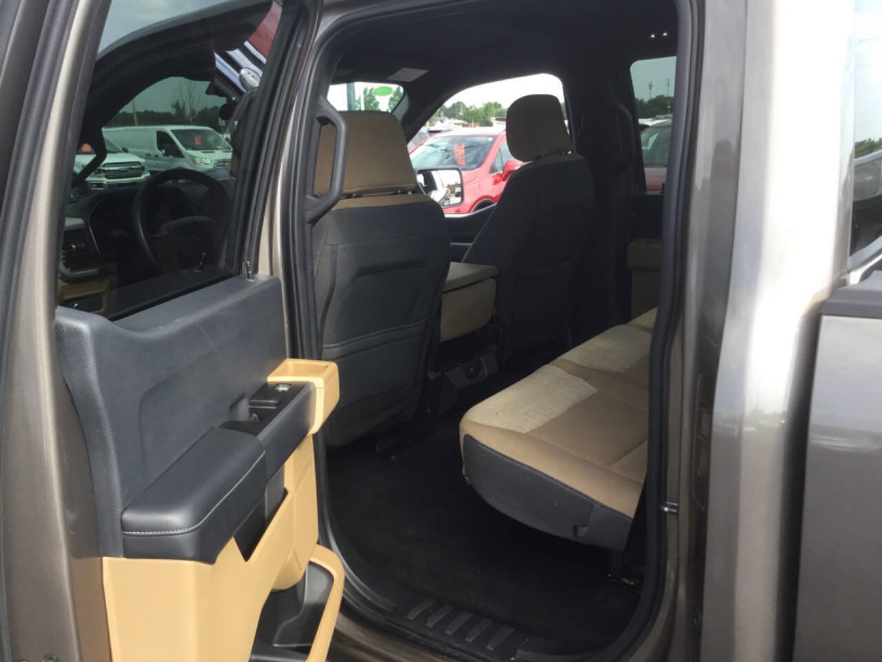 Used 2023 Ford F150 XLT image 5