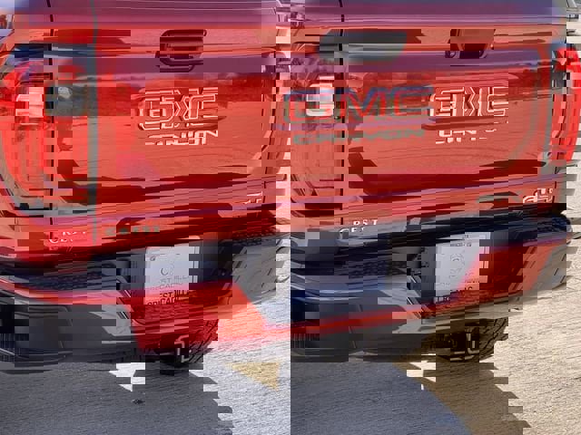 Used 2024 GMC Canyon AT4 image 7