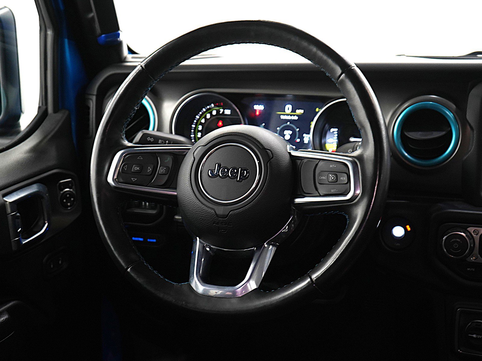 Used 2022 Jeep Wrangler Unlimited Rubicon 4xe w/ Cold Weather Group image 16