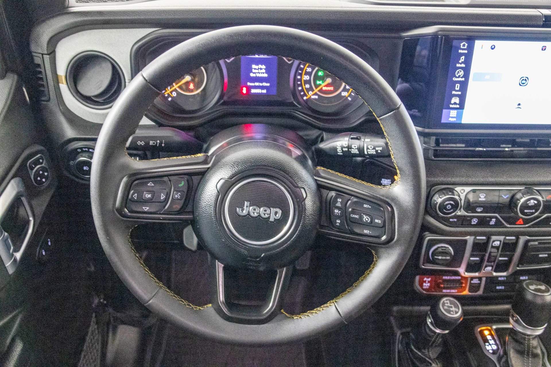 Used 2024 Jeep Wrangler Willys image 34