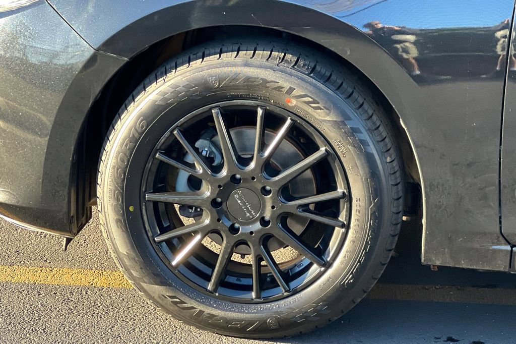 Used 2016 MAZDA MAZDA3 i Sport w/ Preferred Equipment Package image 28