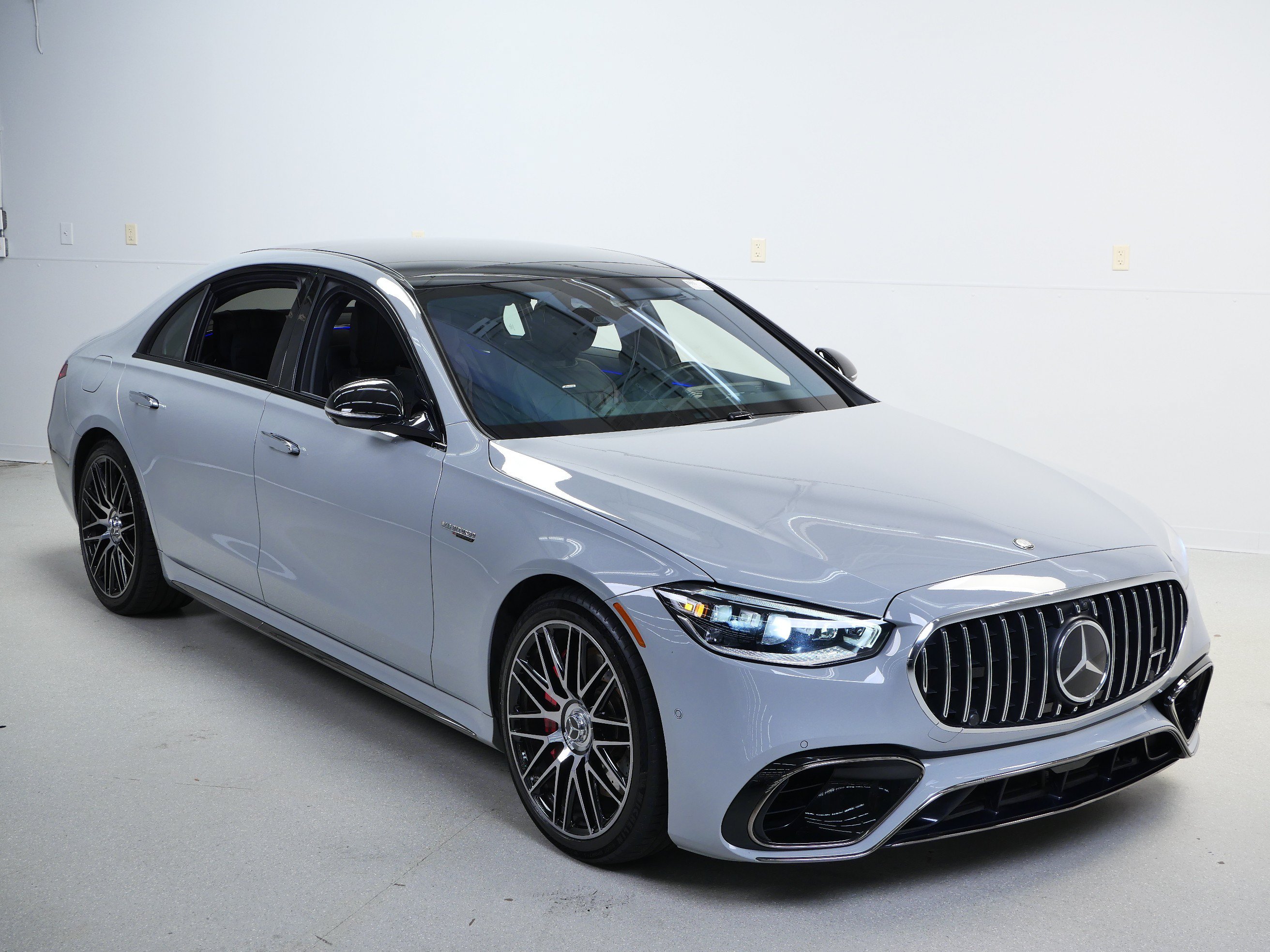 Used 2024 Mercedes-Benz S 63 AMG S image 4