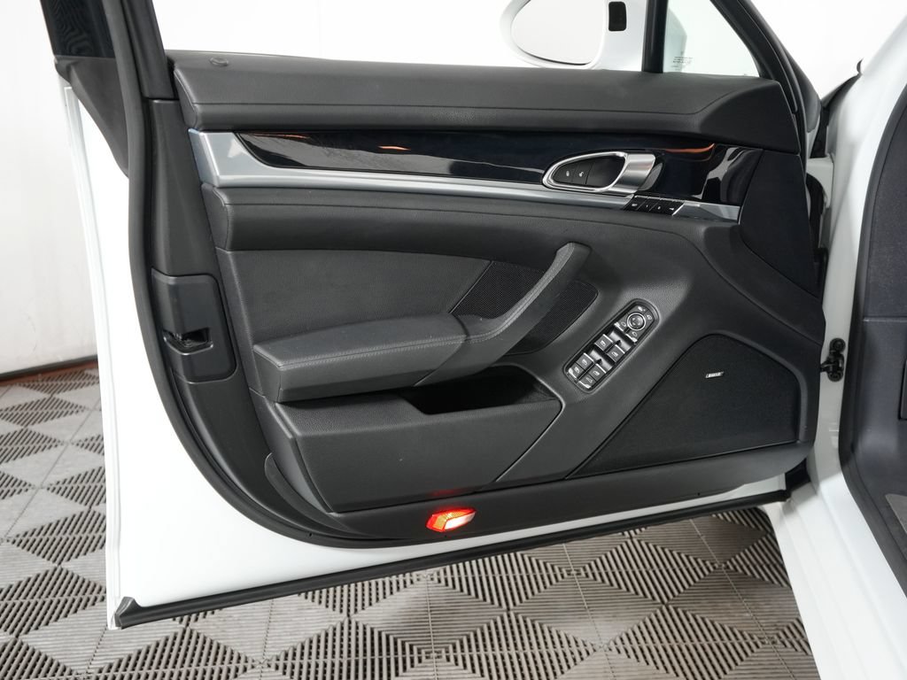 Certified 2016 Porsche Panamera Edition RWD image 17