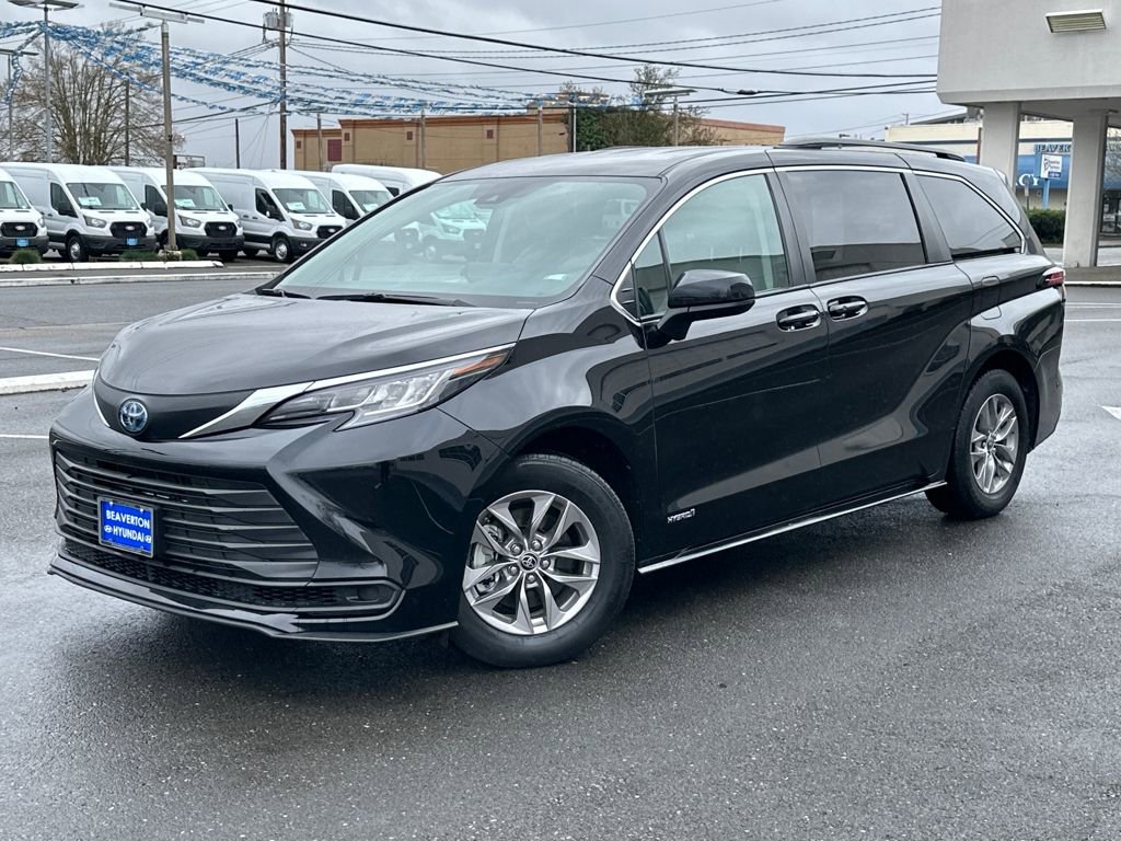 Used 2021 Toyota Sienna LE