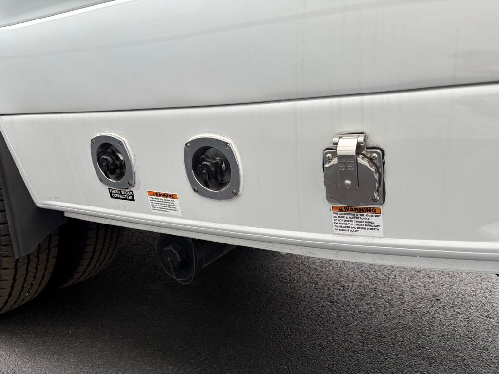 Used 2019 Mercedes-Benz Sprinter 170 w/ Driver Convenience Package image 57