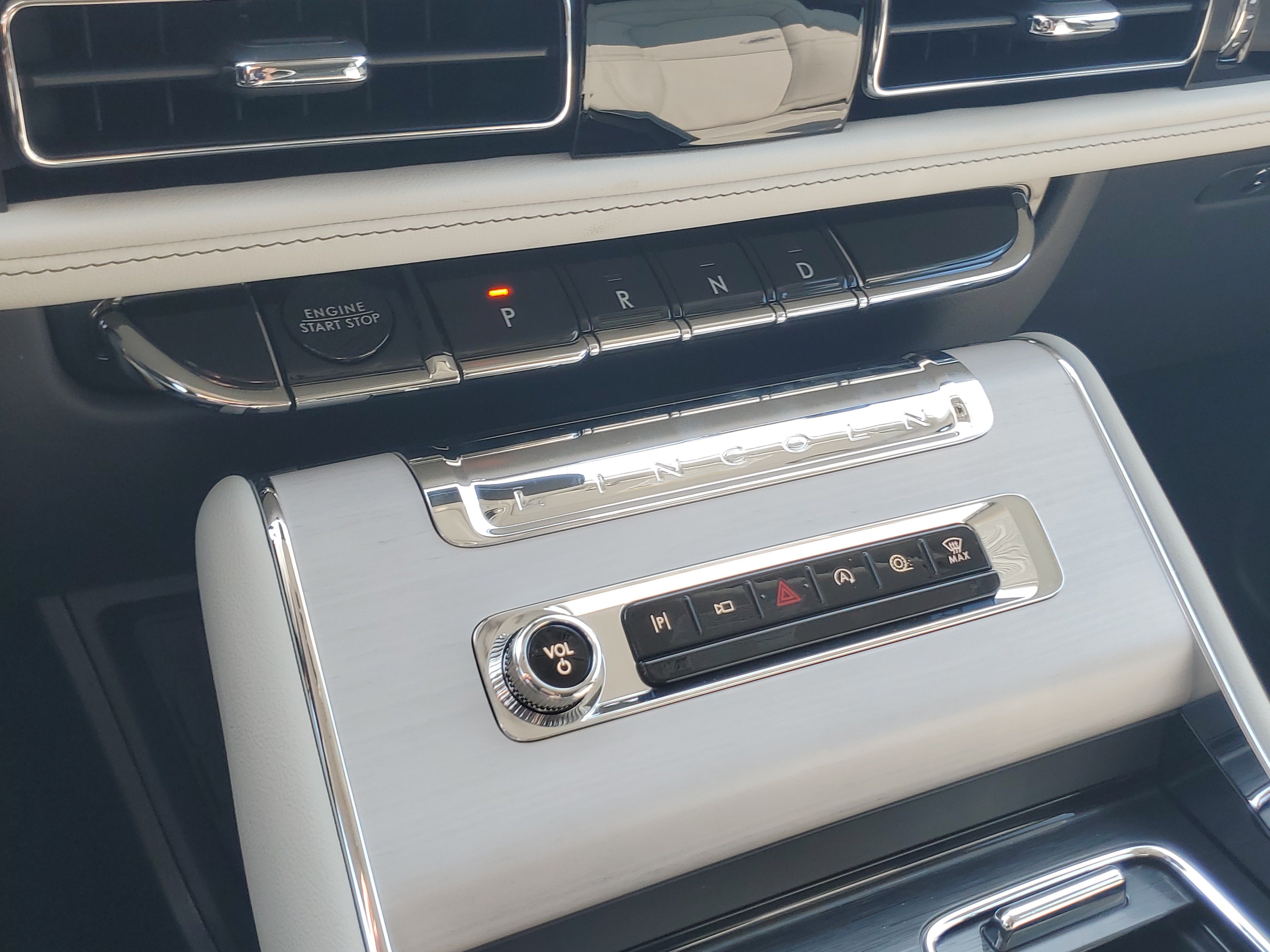 New 2026 Lincoln Aviator Reserve w/ Jet Appearance Package AWD/4WD image 21