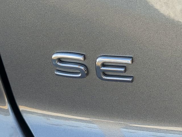 Certified 2024 Volkswagen Atlas Cross Sport SE image 11