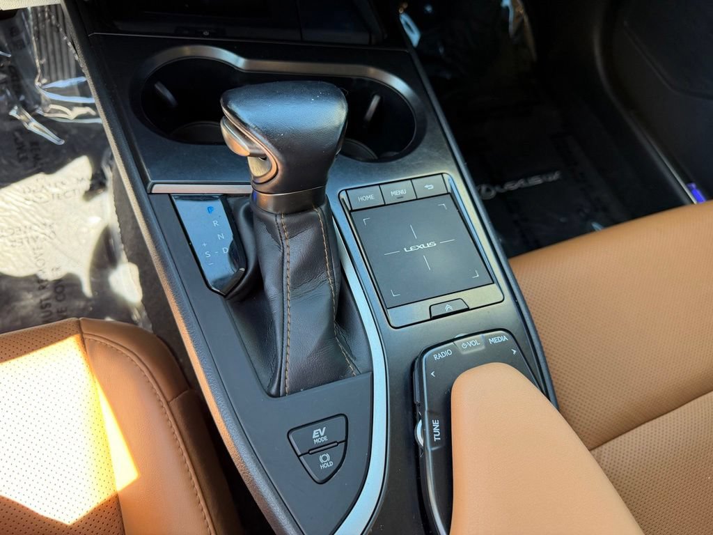 Used 2021 Lexus UX 250h w/ Premium Package AWD/4WD image 25