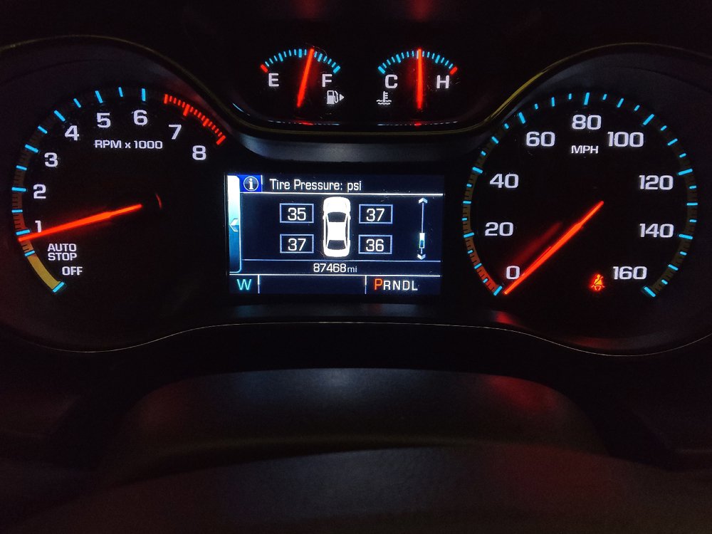 Used 2018 Chevrolet Cruze LT w/ Sun And Sound Package FWD image 23