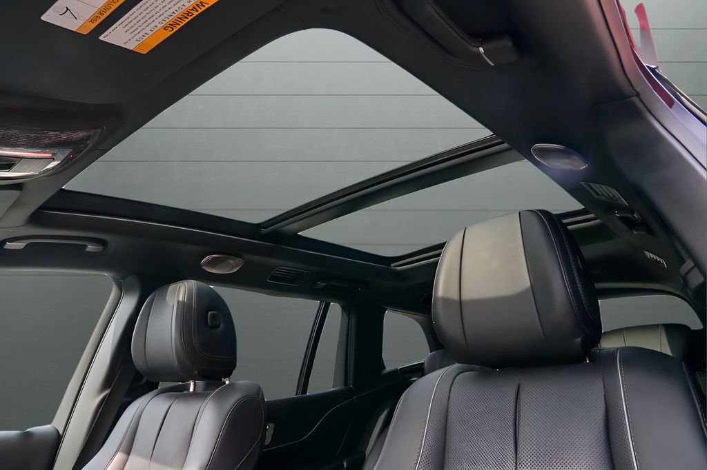 Used 2023 Mercedes-Benz Maybach GLS 600 4MATIC image 11