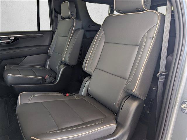 New 2025 Chevrolet Suburban Premier AWD/4WD image 16