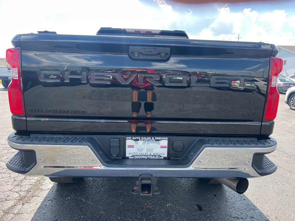 Used 2020 Chevrolet Silverado 3500 LTZ w/ LTZ Premium Package image 6