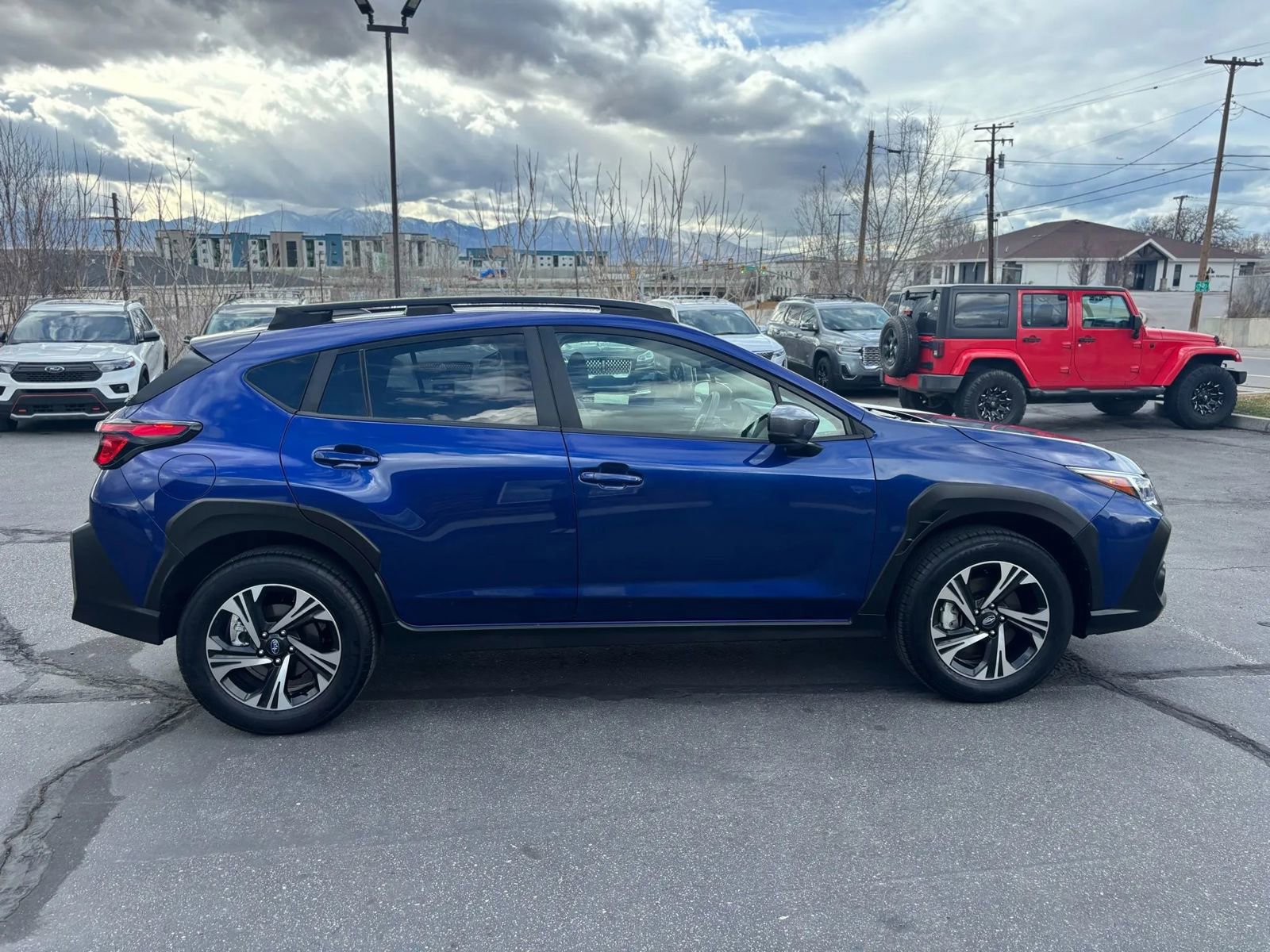 Used 2024 Subaru Crosstrek 2.0i Premium image 4