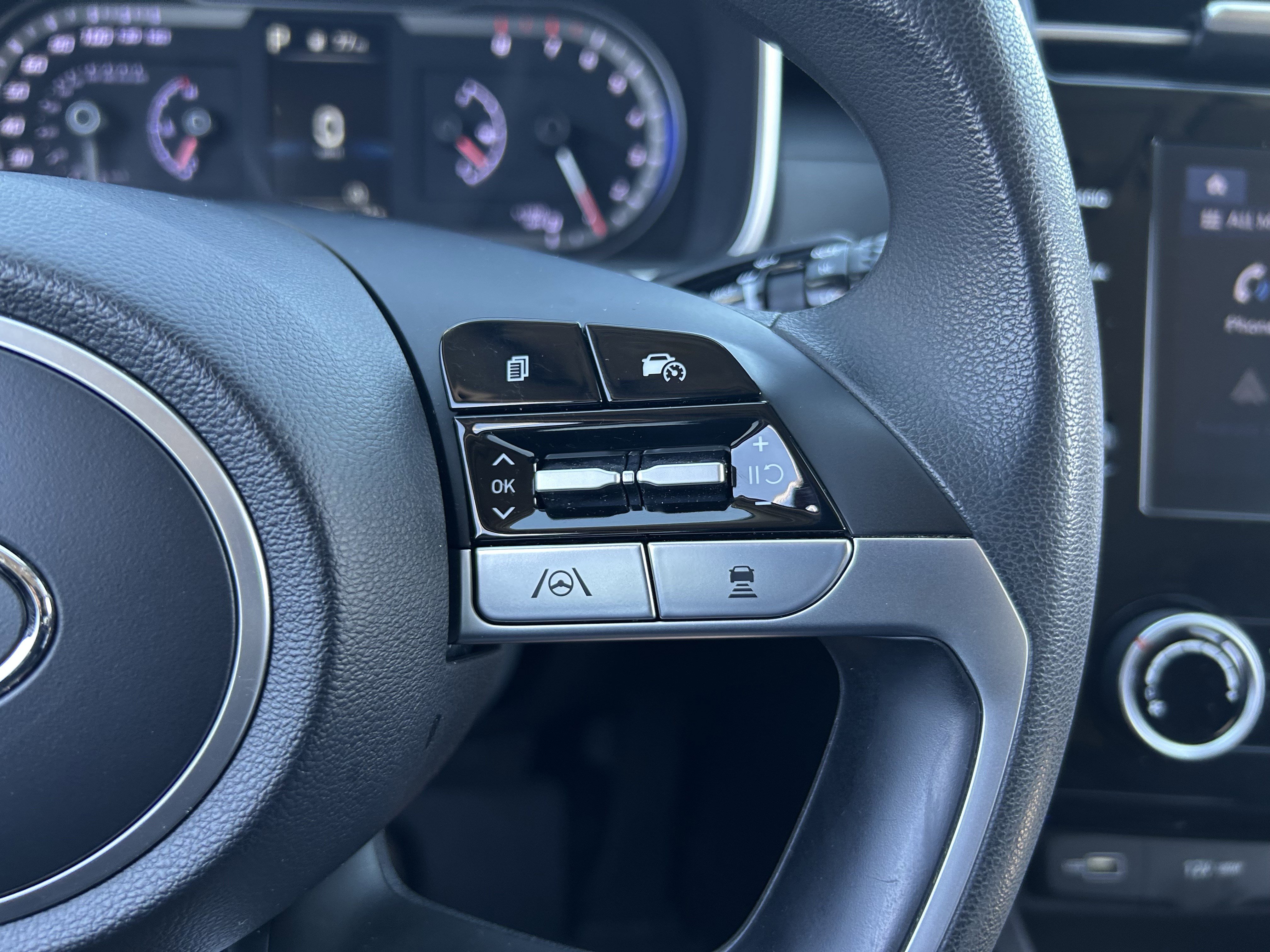 Used 2022 Hyundai Tucson SEL w/ Winter Package image 17