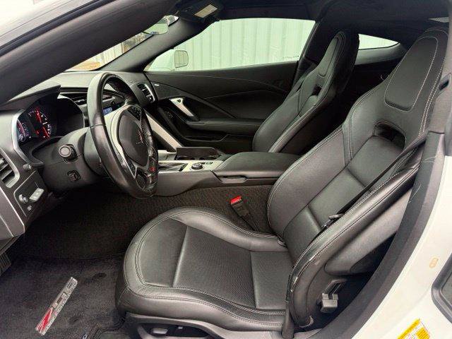 Used 2018 Chevrolet Corvette Z06 w/ Z07 Performance Package RWD image 5