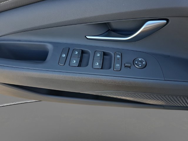 Used 2024 Hyundai Elantra SEL w/ Convenience Package FWD image 30