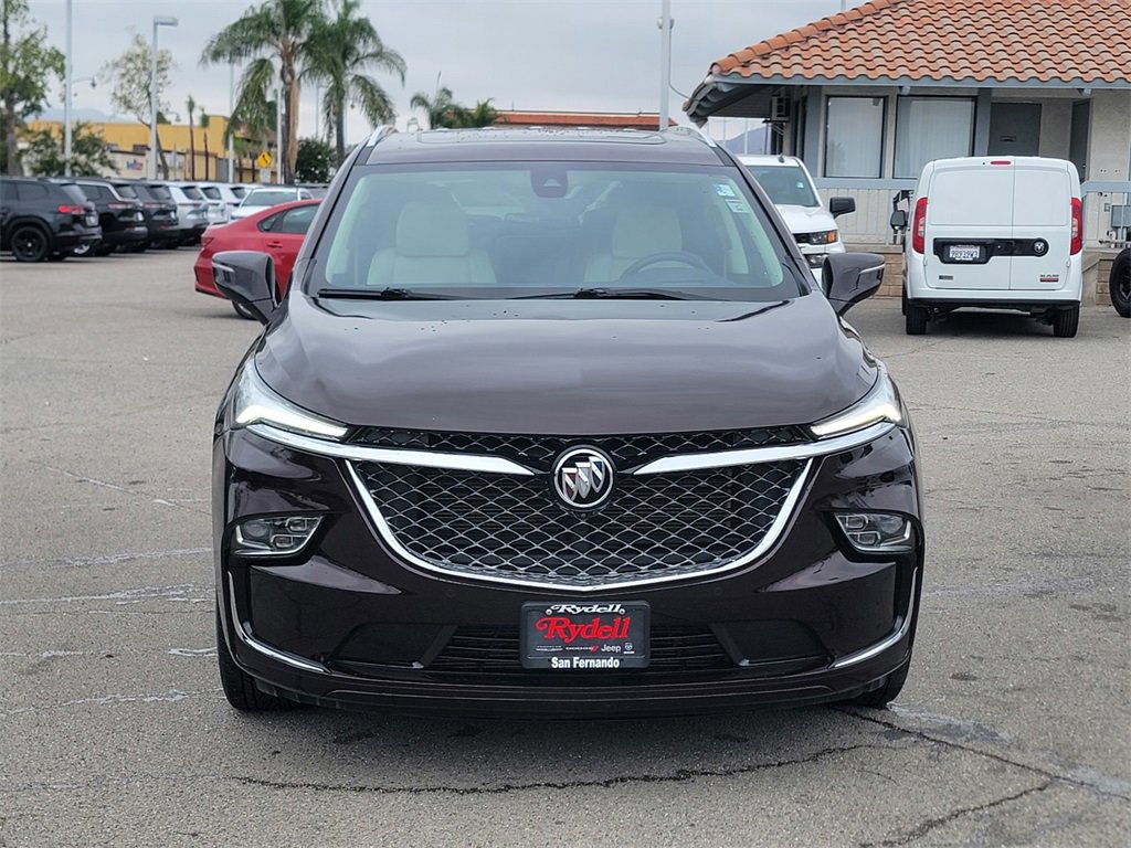 Used 2023 Buick Enclave Avenir w/ Avenir Technology Package image 2
