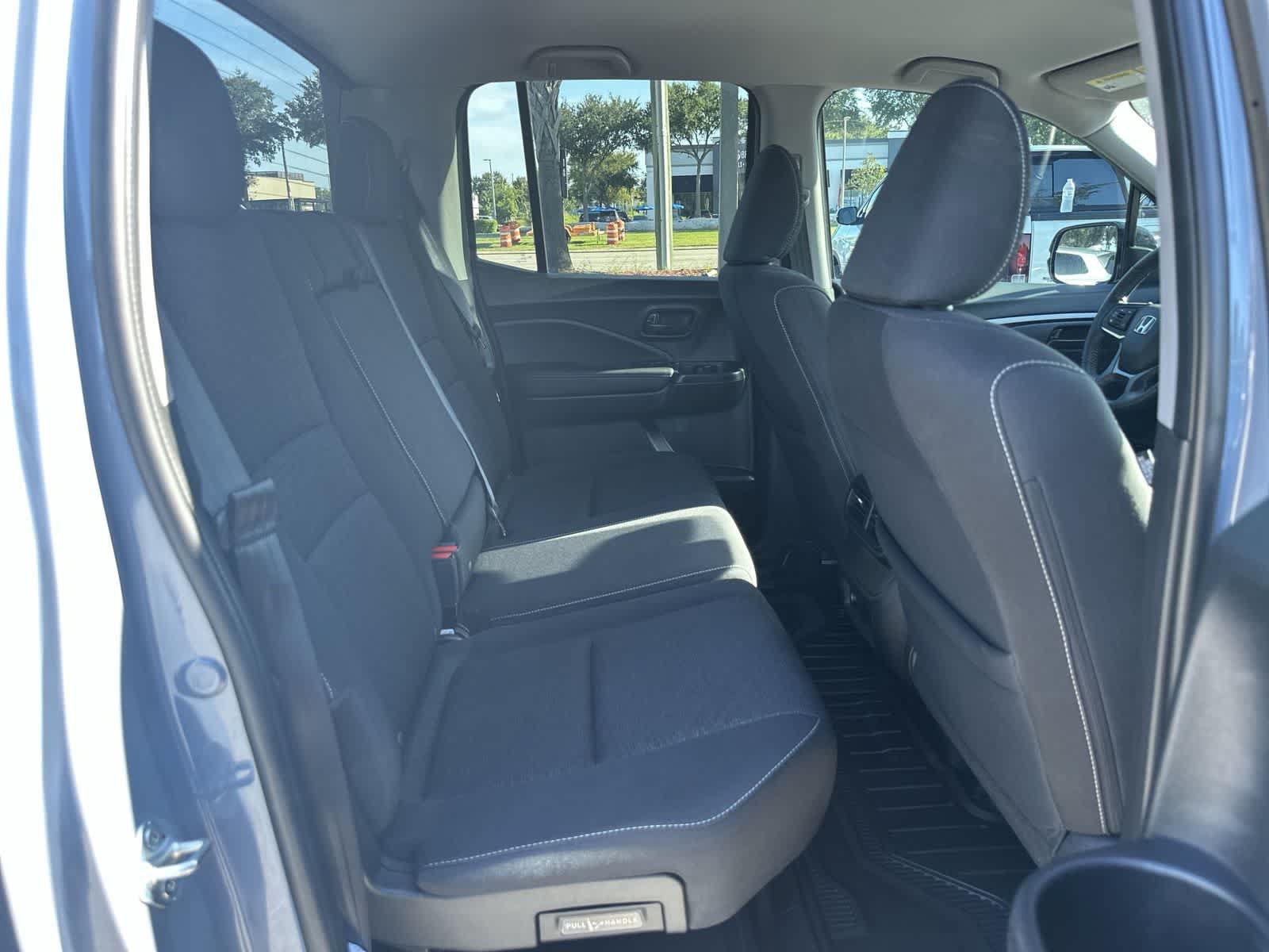 Used 2025 Honda Ridgeline Sport image 16