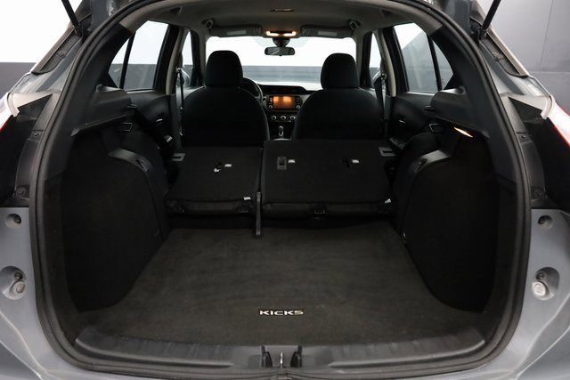 Used 2023 Nissan Kicks SV image 24