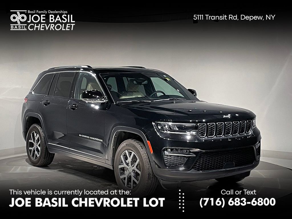 Used 2023 Jeep Grand Cherokee Limited AWD/4WD image 1