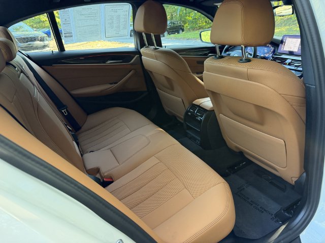 Used 2023 BMW 530i w/ Convenience Package RWD image 27