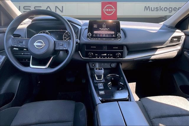 Used 2024 Nissan Rogue SV FWD image 7