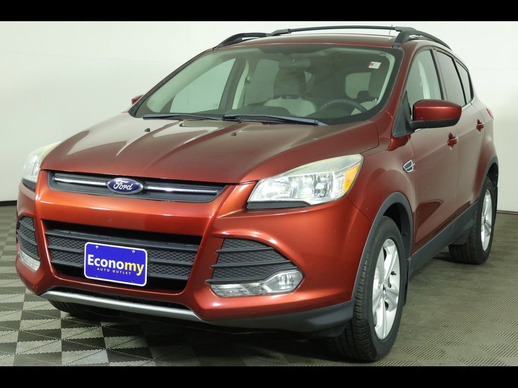 Used 2016 Ford Escape SE w/ Equipment Group 201A AWD/4WD image 1