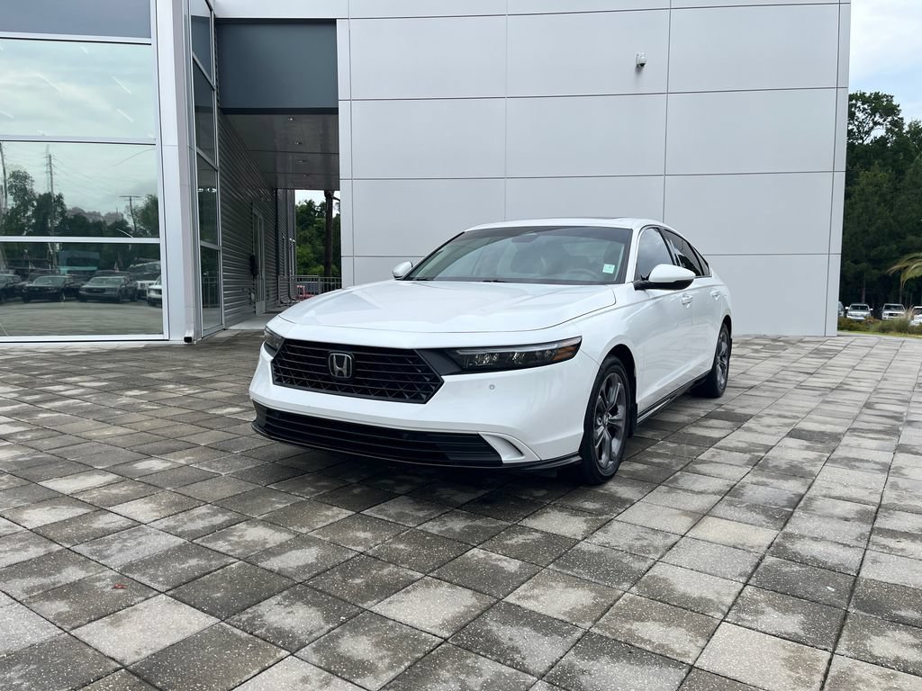 Used 2025 Honda Accord EX-L image 2