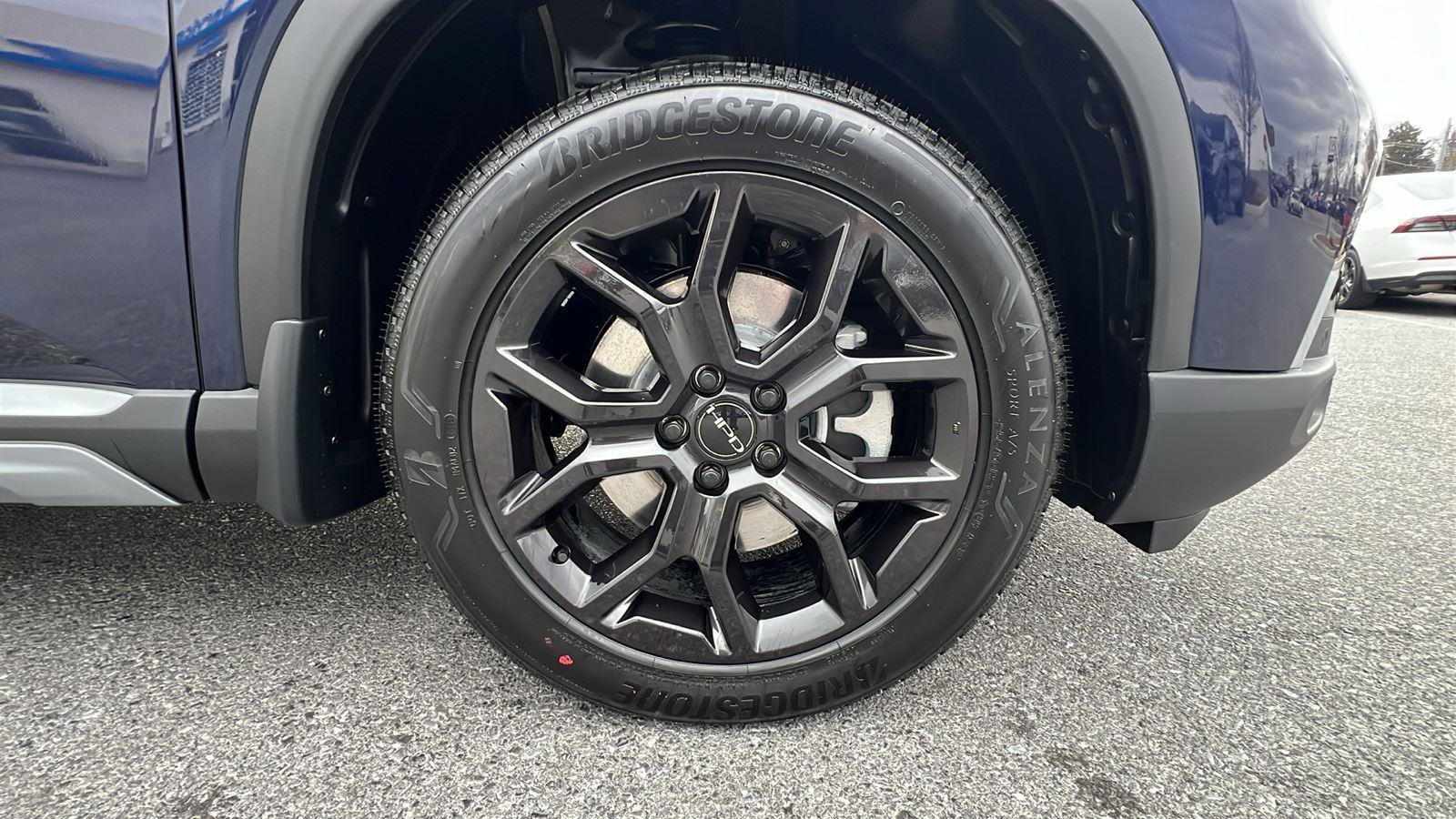 New 2025 Honda Pilot Touring image 11