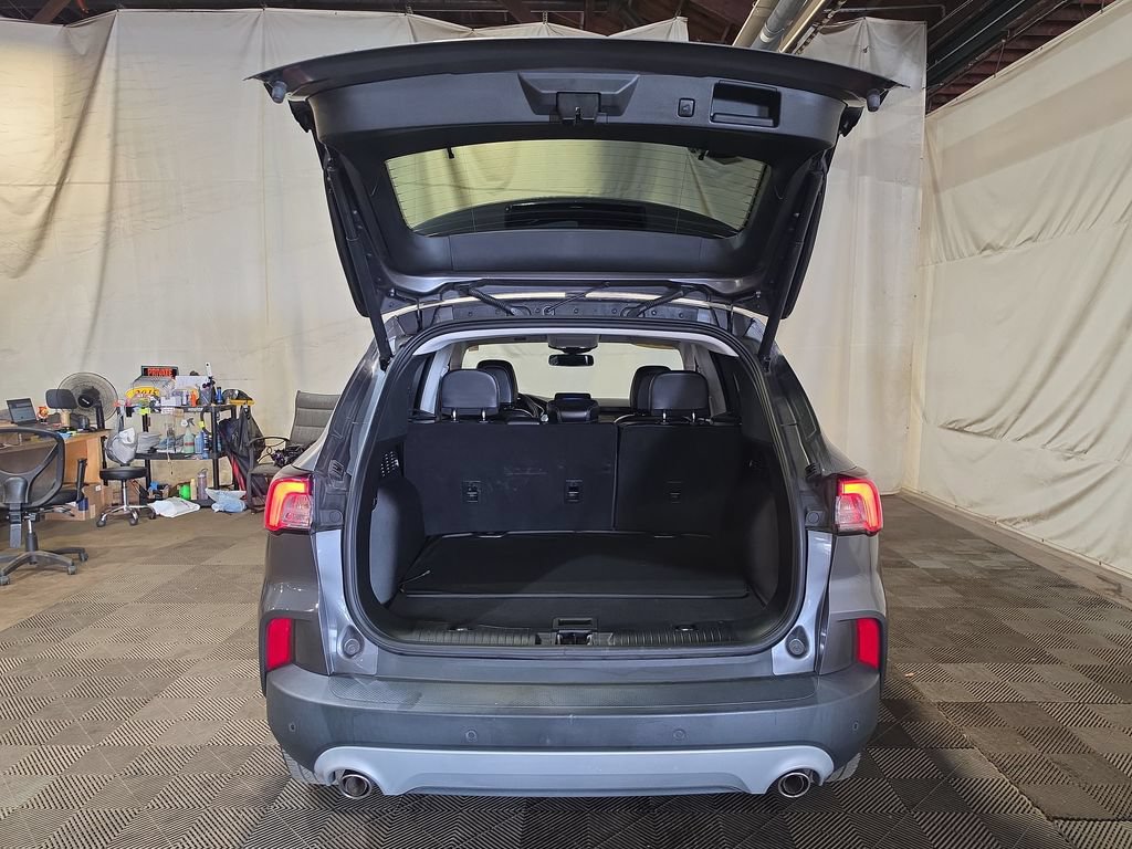 Used 2021 Ford Escape Titanium AWD/4WD image 20