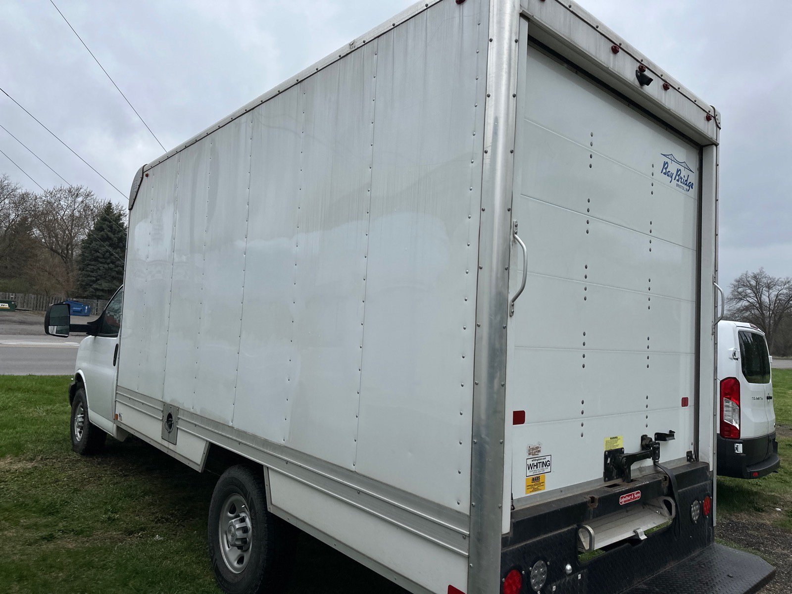 Used 2022 Chevrolet Express 3500 w/ Driver Convenience Package RWD image 10