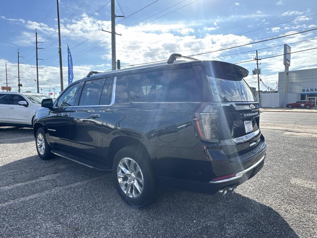 New 2026 Chevrolet Suburban Premier image 5