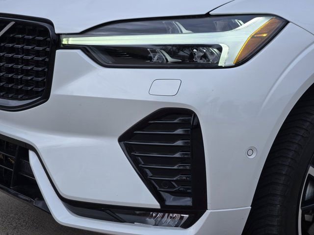 Used 2023 Volvo XC60 B5 Ultimate w/ Protection Package Premier image 9