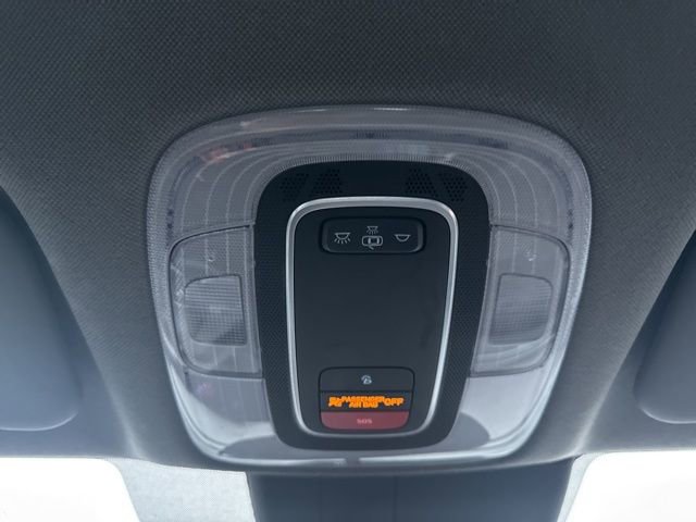 Used 2022 Hyundai Elantra SEL image 31