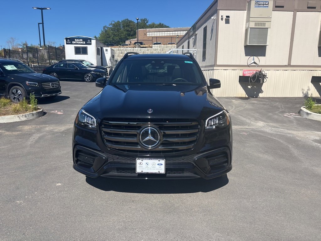 Used 2025 Mercedes-Benz GLS 450 4MATIC image 2