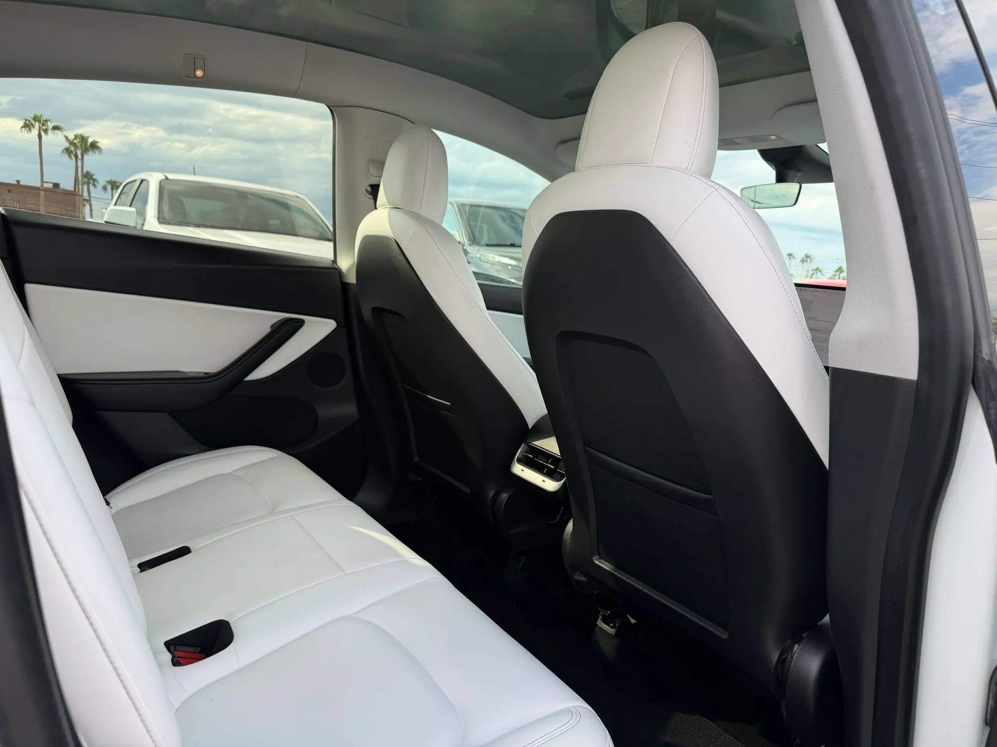 Used 2020 Tesla Model Y Performance AWD/4WD image 27