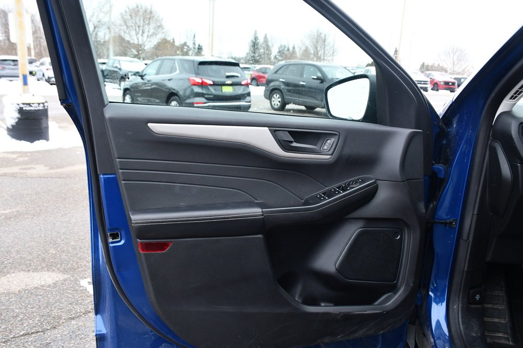 Used 2022 Ford Escape SE image 20