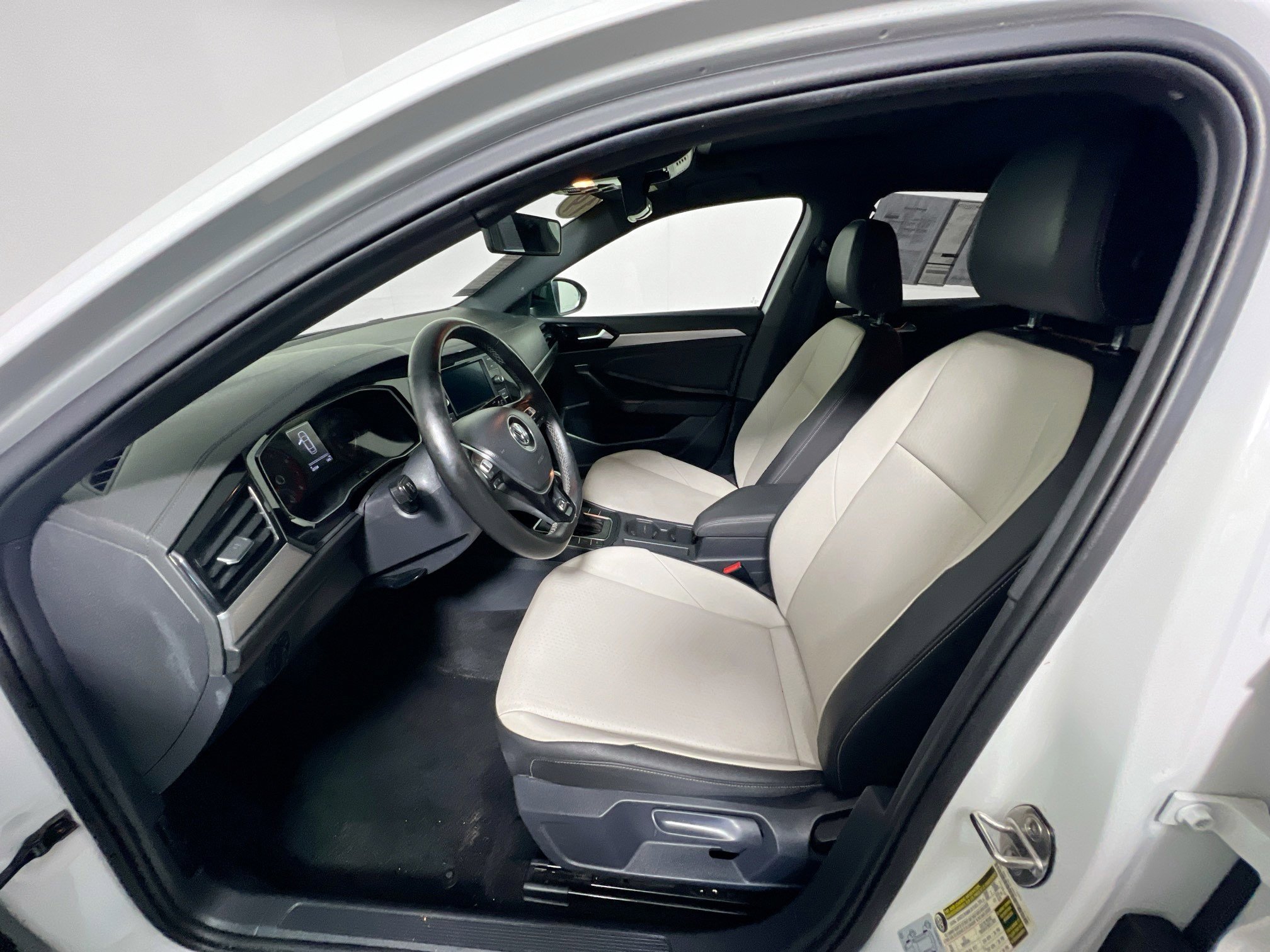Used 2019 Volkswagen Jetta R-Line w/ R-Line Cold Weather Package FWD image 14