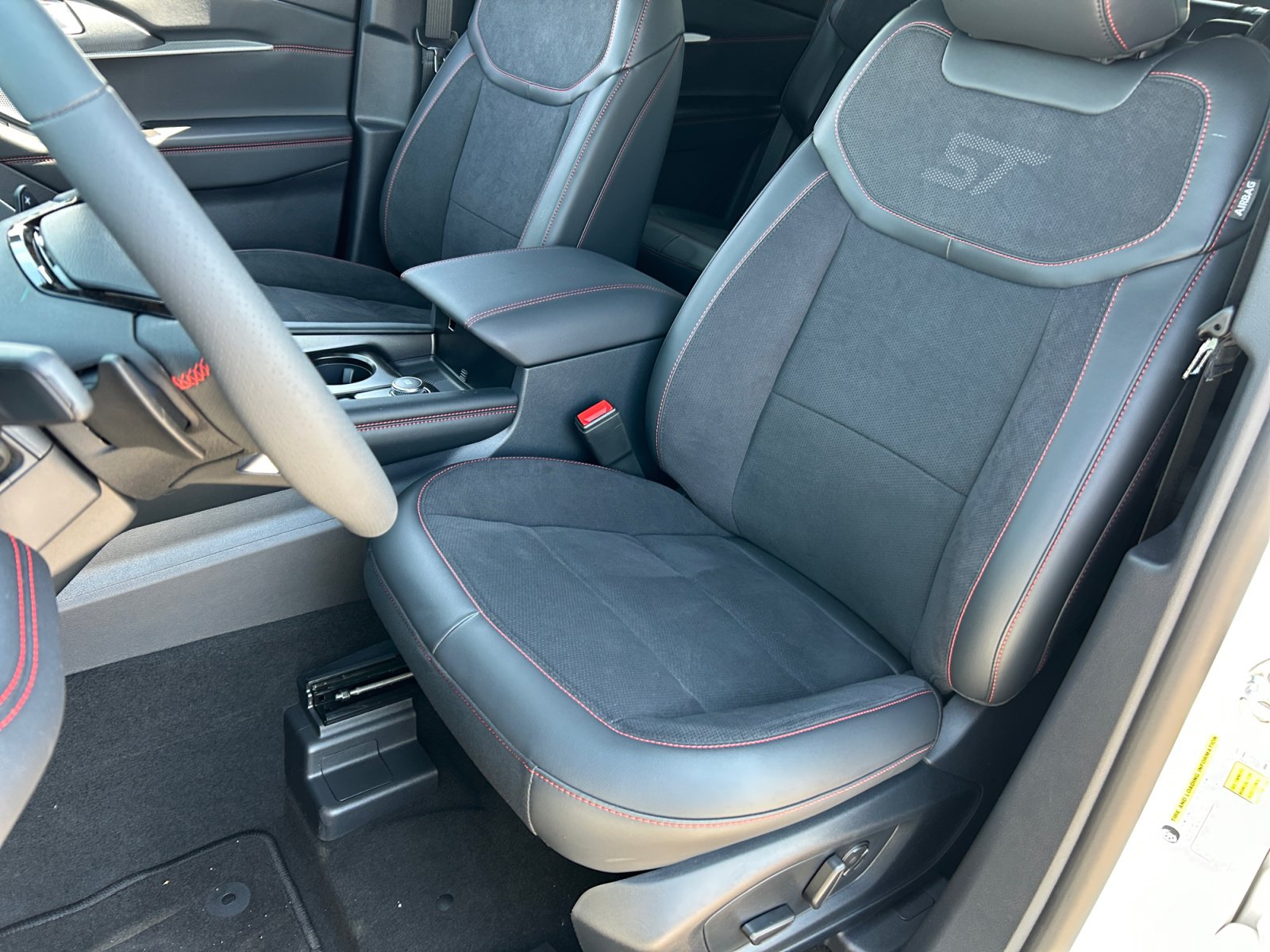 New 2026 Ford Explorer ST w/ Sun And Sound Package AWD/4WD image 14